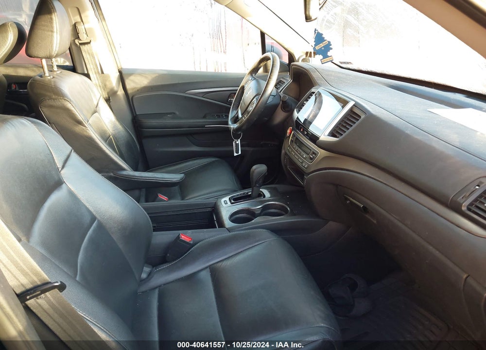 2017 HONDA PILOT EX-L VIN: 5FNYF5H52HB038468