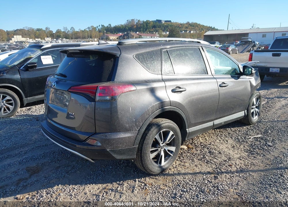 2016 TOYOTA RAV4 XLE VIN: 2T3RFREV3GW492723