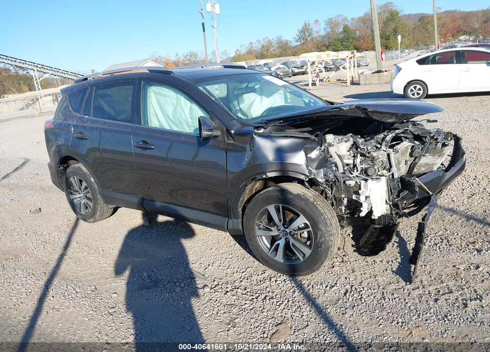 2016 TOYOTA RAV4 XLE VIN: 2T3RFREV3GW492723