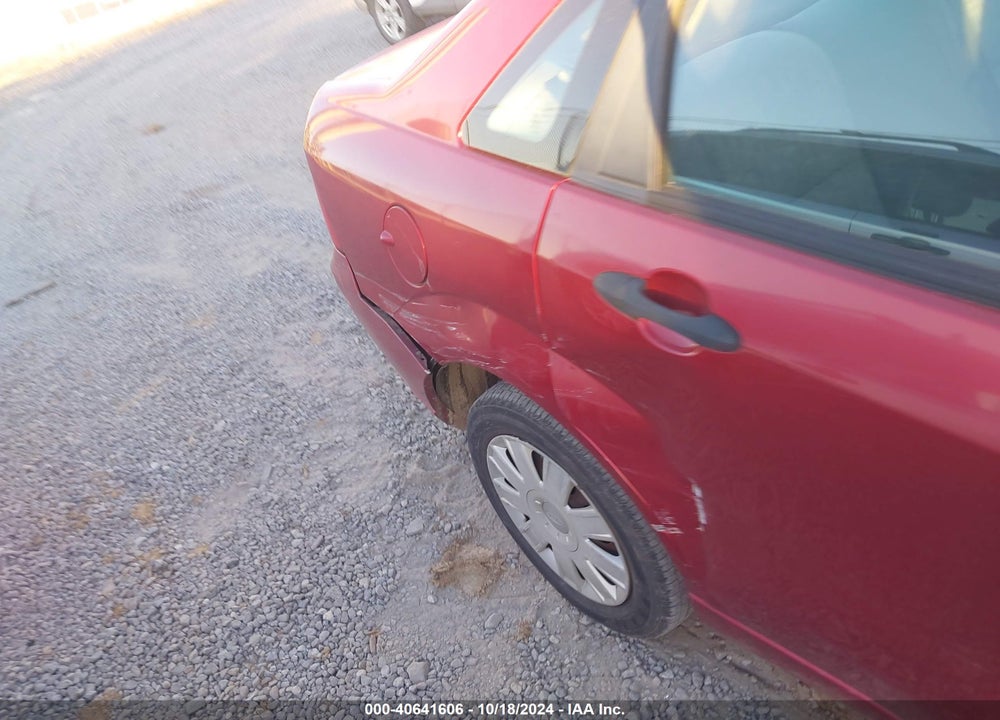 2005 FORD FOCUS ZX4 VIN: 1FAFP34N95W317377