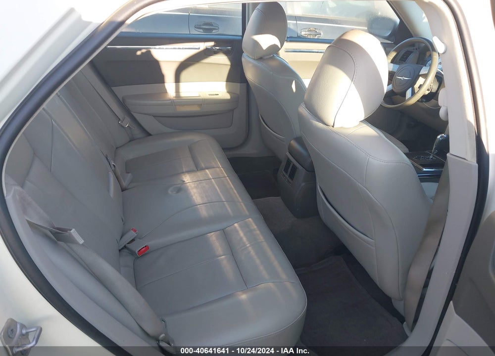 2010 CHRYSLER 300 TOURING/SIGNATURE SERIES/EXECUTIVE SERIES VIN: 2C3CA5CV6AH297212