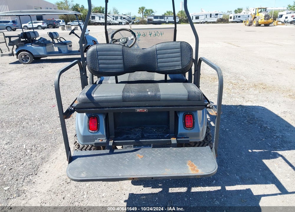 2011 CLUB CAR GOLF CART VIN: AQ1127203192