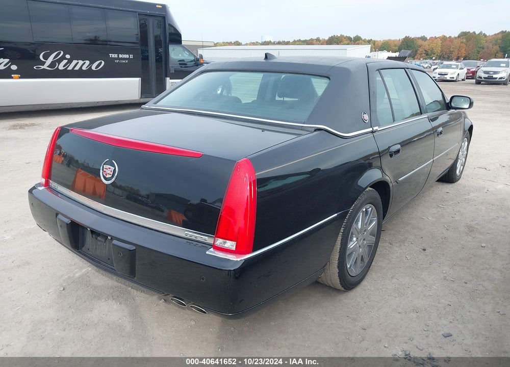 2011 CADILLAC DTS PREMIUM COLLECTION VIN: 1G6KH5E65BU140863