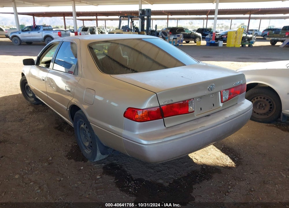 2000 TOYOTA CAMRY LE VIN: JT2BG22K3Y0490288