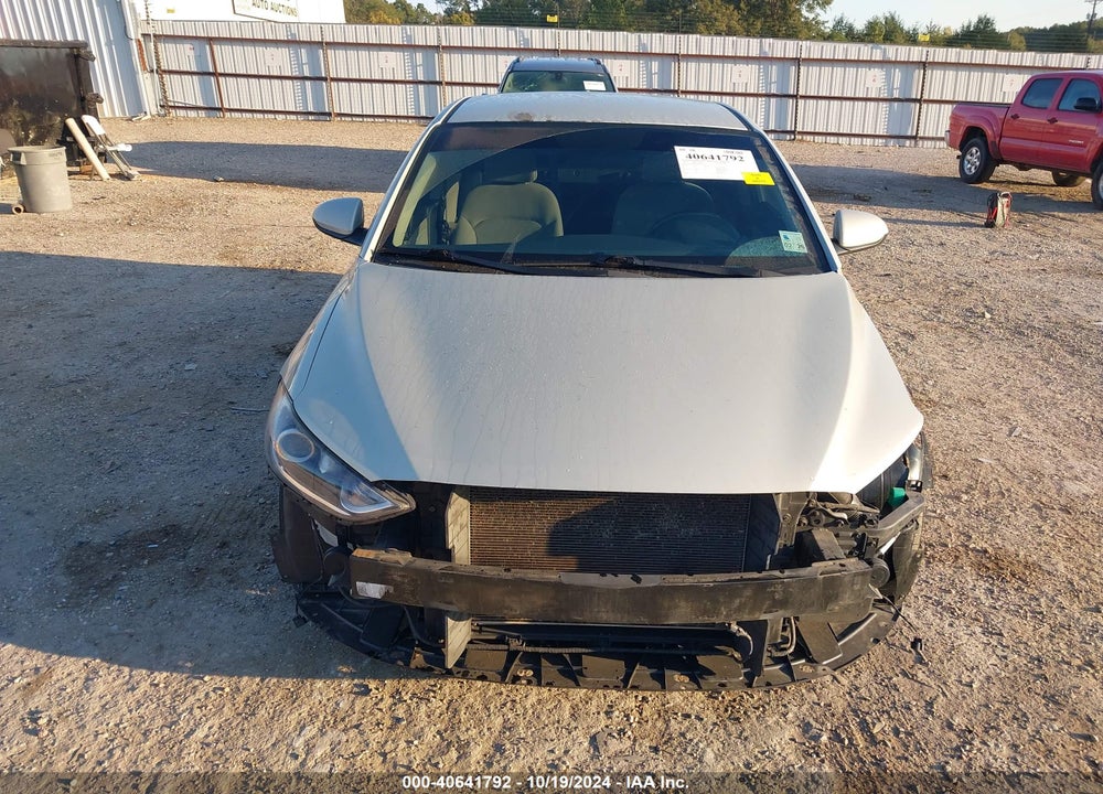 2017 HYUNDAI ELANTRA VIN: 5NPD84LFXHH041350