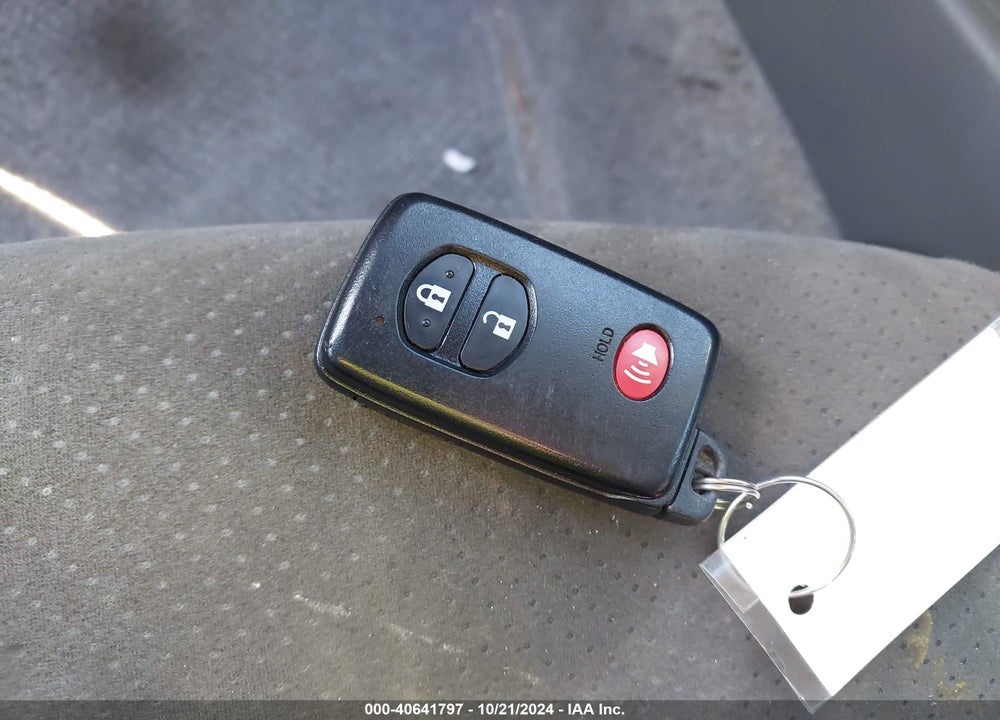 2011 TOYOTA PRIUS TWO VIN: JTDKN3DU6B0253643