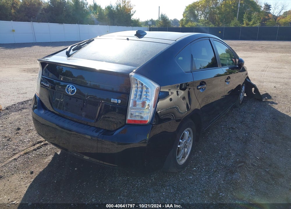 2011 TOYOTA PRIUS TWO VIN: JTDKN3DU6B0253643
