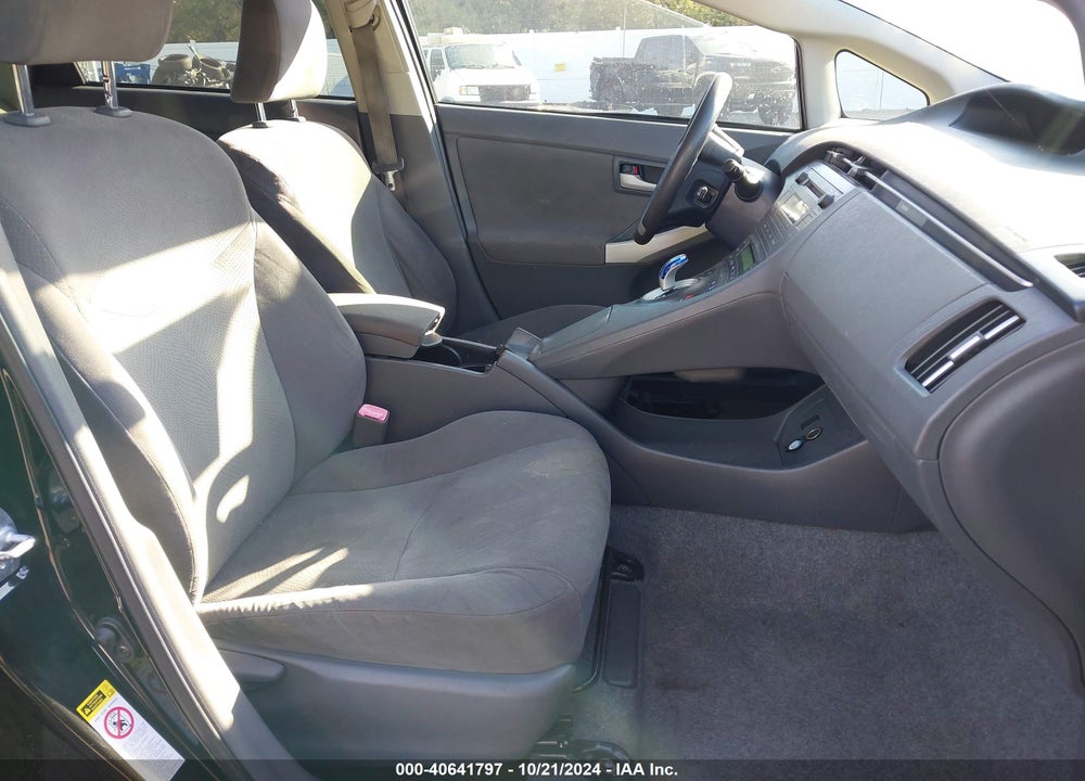 2011 TOYOTA PRIUS TWO VIN: JTDKN3DU6B0253643