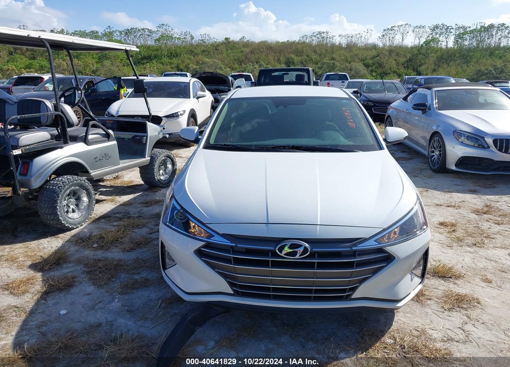 2020 HYUNDAI ELANTRA VIN: 5NPD74LF2LH589189