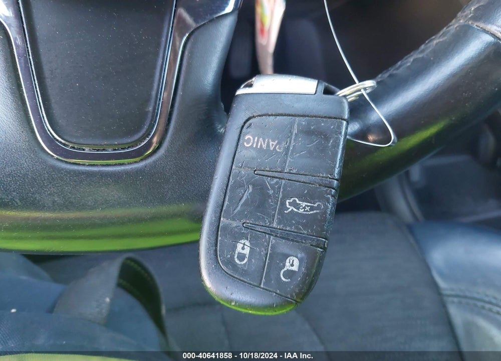 2015 CHRYSLER 200 S VIN: 1C3CCCBB2FN532080