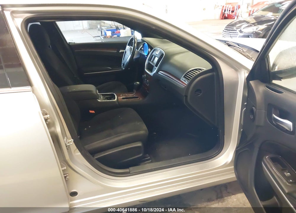 2012 CHRYSLER 300 VIN: 2C3CCAAG7CH113728