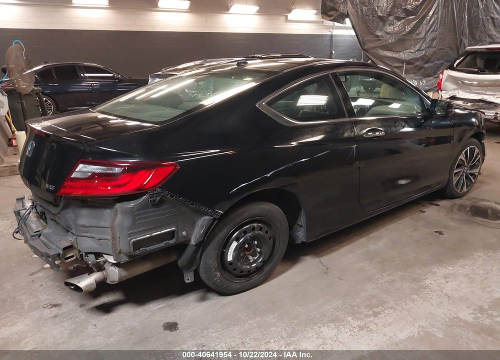 2017 HONDA ACCORD EX-L V6 VIN: 1HGCT2B82HA003010