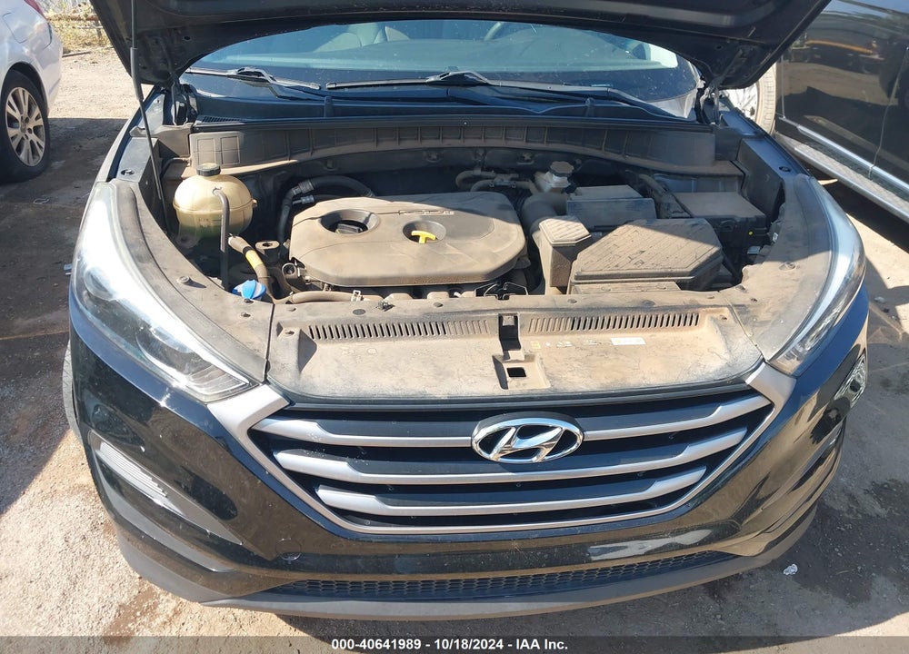 2018 HYUNDAI TUCSON SE VIN: KM8J23A48JU631716