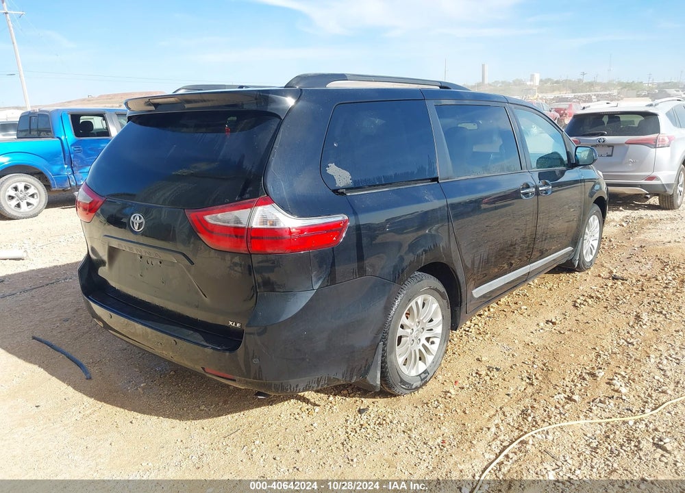 2017 TOYOTA SIENNA XLE PREMIUM 8 PASSENGER VIN: 5TDYZ3DC8HS854239