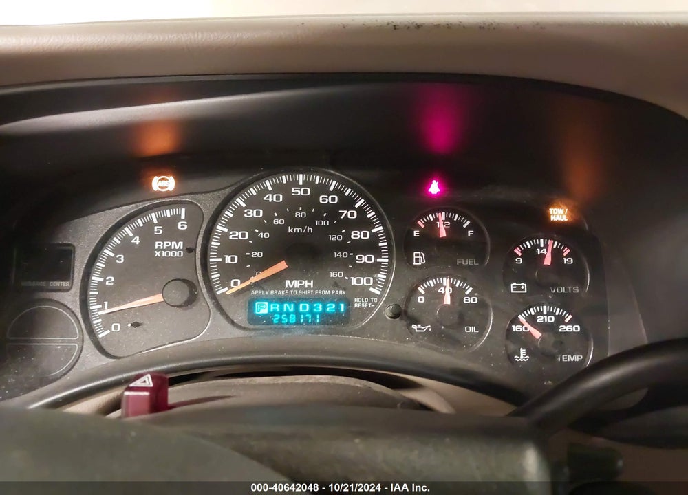 2001 CHEVROLET TAHOE LT VIN: 1GNEK13T61J170538
