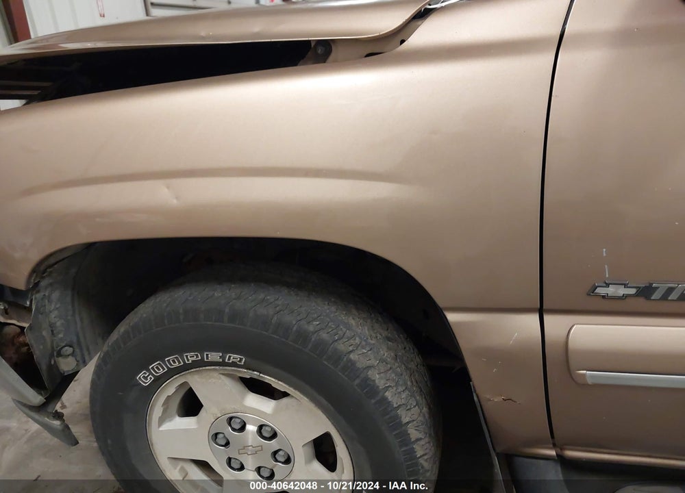 2001 CHEVROLET TAHOE LT VIN: 1GNEK13T61J170538