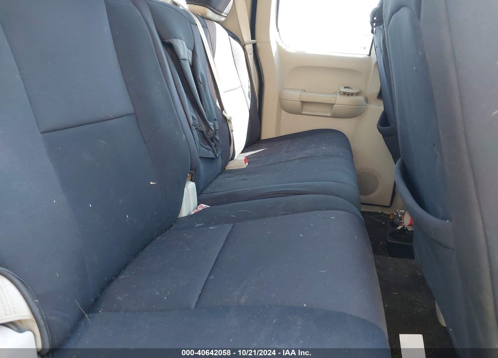 2011 CHEVROLET SILVERADO 1500 LT VIN: 1GCRKSE3XBZ432013