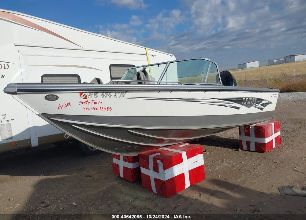 2015 LUND 1900 TYEE VIN: LBBJH617B515