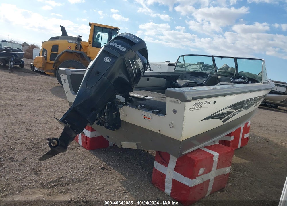 2015 LUND 1900 TYEE VIN: LBBJH617B515