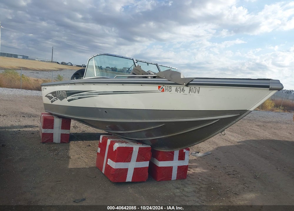 2015 LUND 1900 TYEE VIN: LBBJH617B515