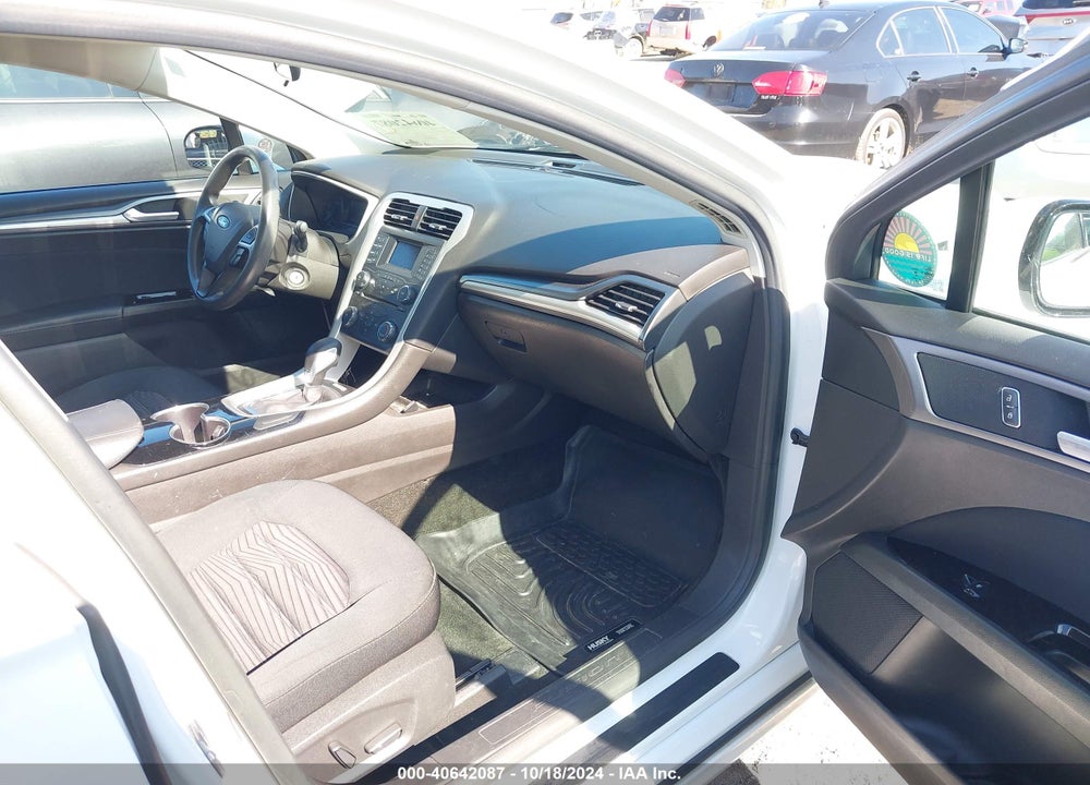 2016 FORD FUSION SE VIN: 3FA6P0H72GR118221