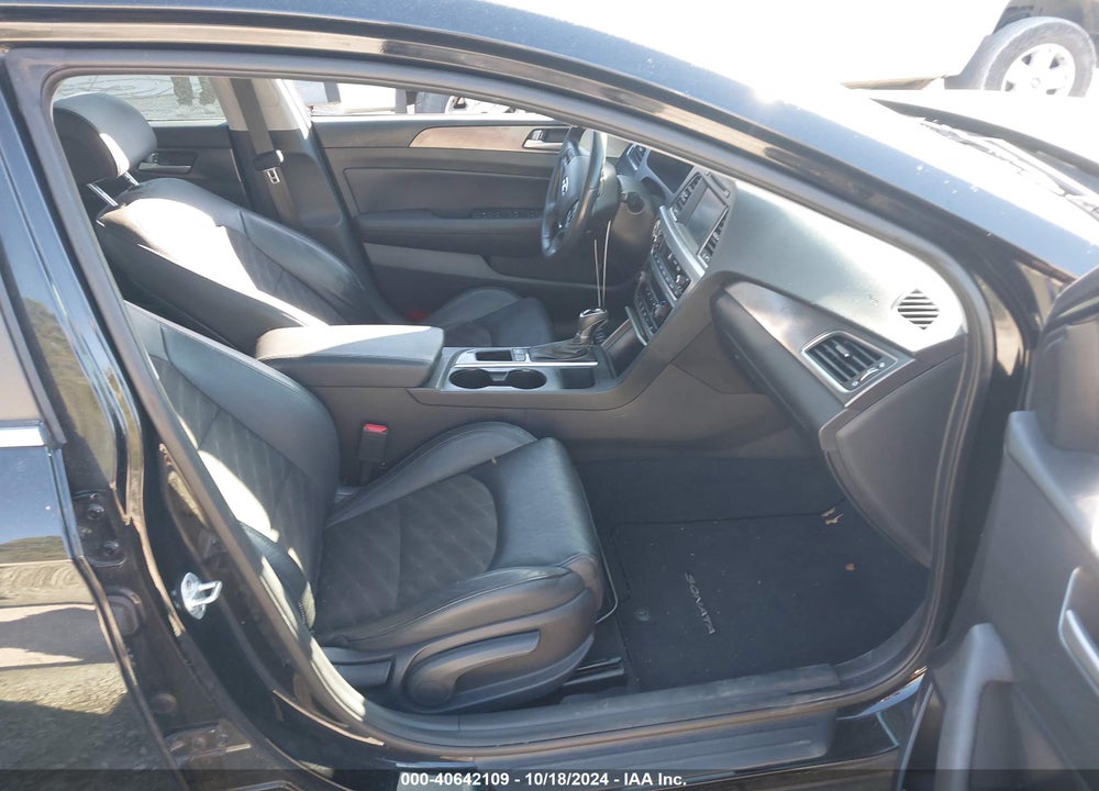 2017 HYUNDAI SONATA SPORT VIN: 5NPE34AF8HH582127