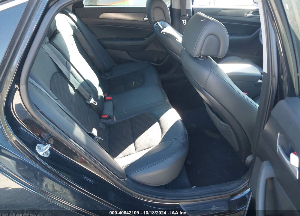2017 HYUNDAI SONATA SPORT VIN: 5NPE34AF8HH582127