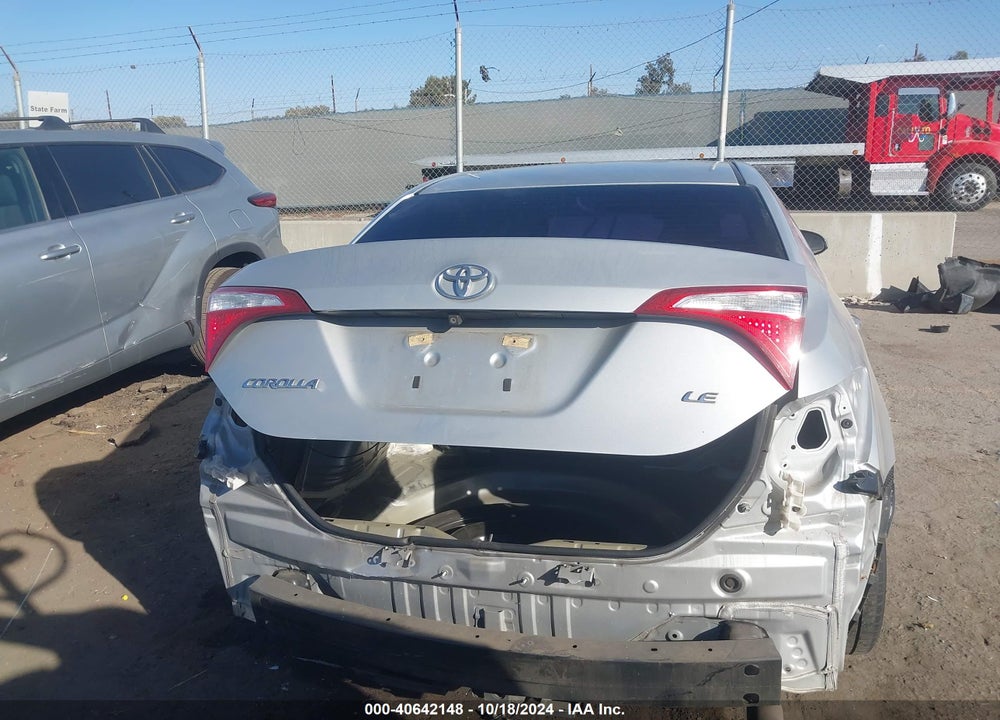 2015 TOYOTA COROLLA LE VIN: 5YFBURHE7FP284467