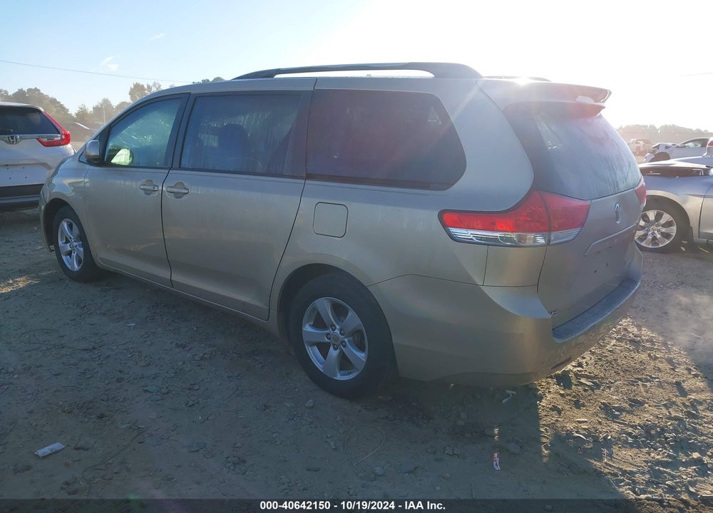 2011 TOYOTA SIENNA LE V6 VIN: 5TDKK3DC4BS017053