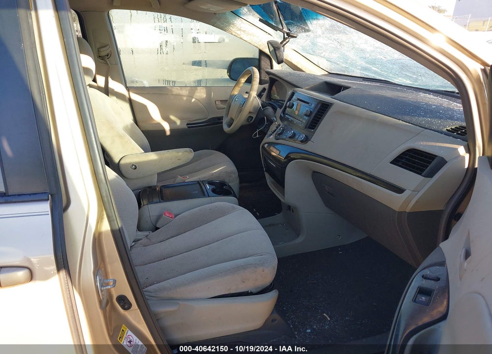 2011 TOYOTA SIENNA LE V6 VIN: 5TDKK3DC4BS017053