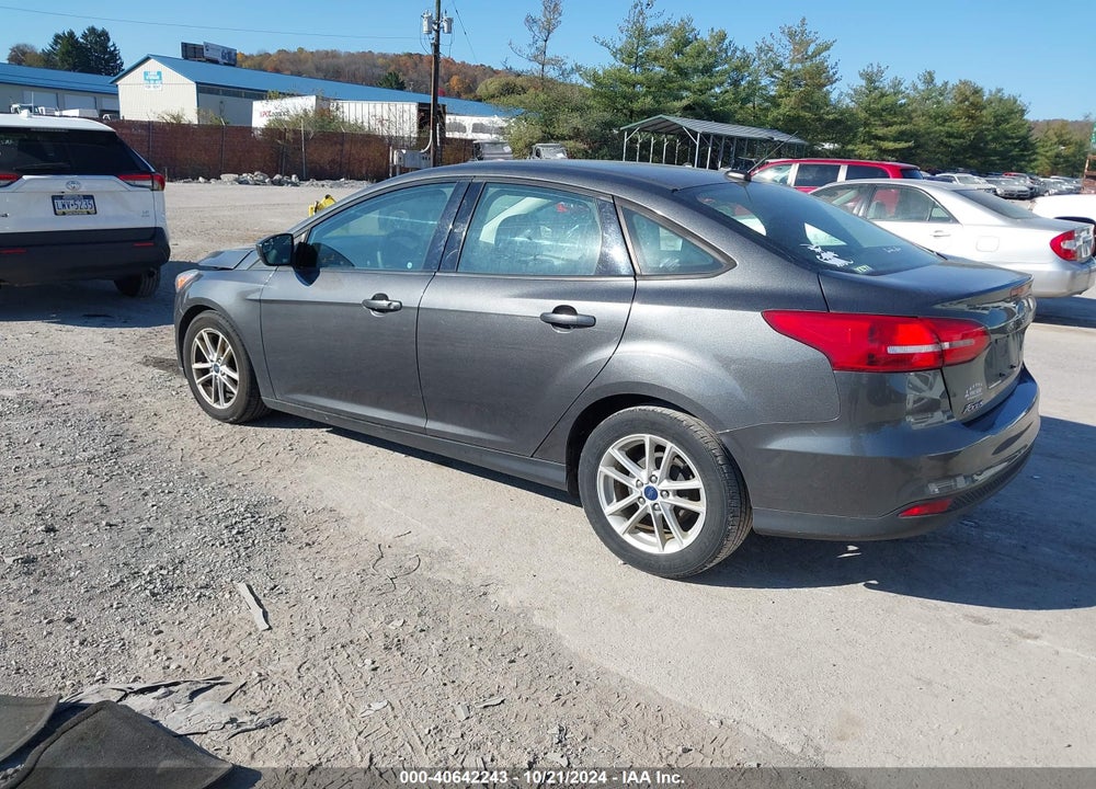 2018 FORD FOCUS SE VIN: 1FADP3F2XJL279891