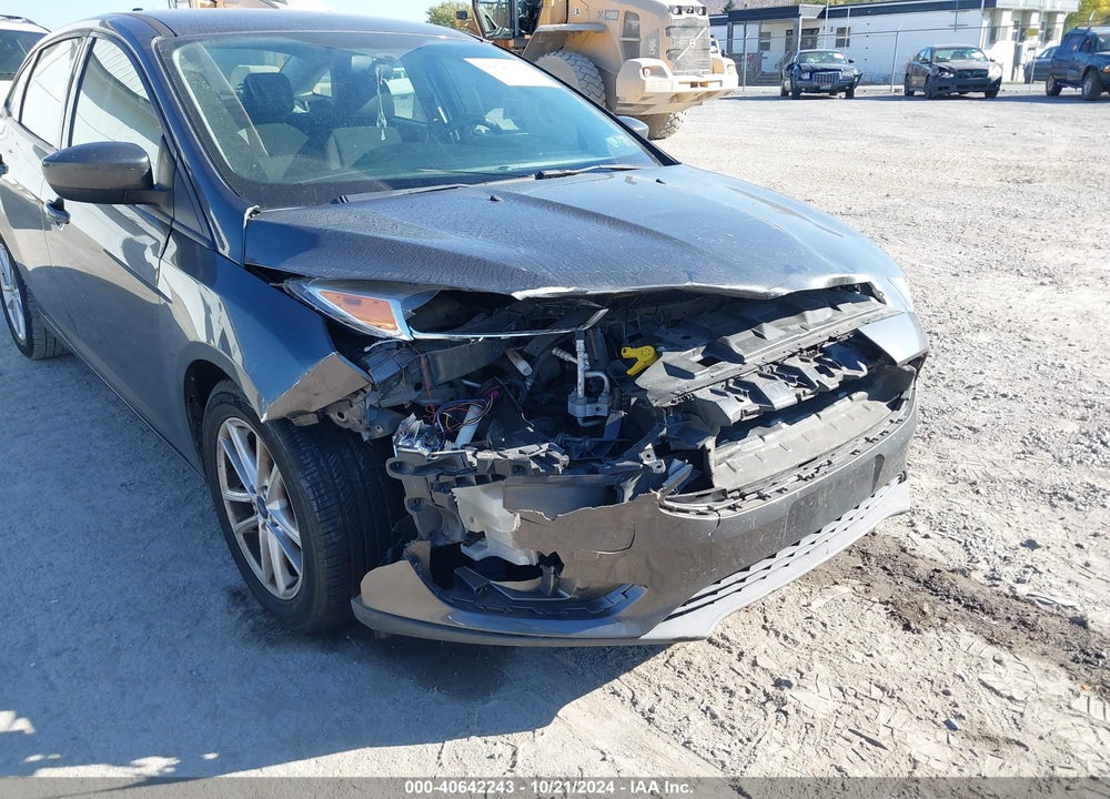 2018 FORD FOCUS SE VIN: 1FADP3F2XJL279891
