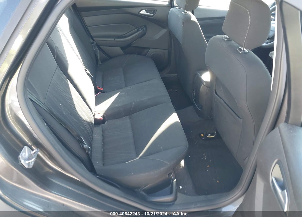 2018 FORD FOCUS SE VIN: 1FADP3F2XJL279891