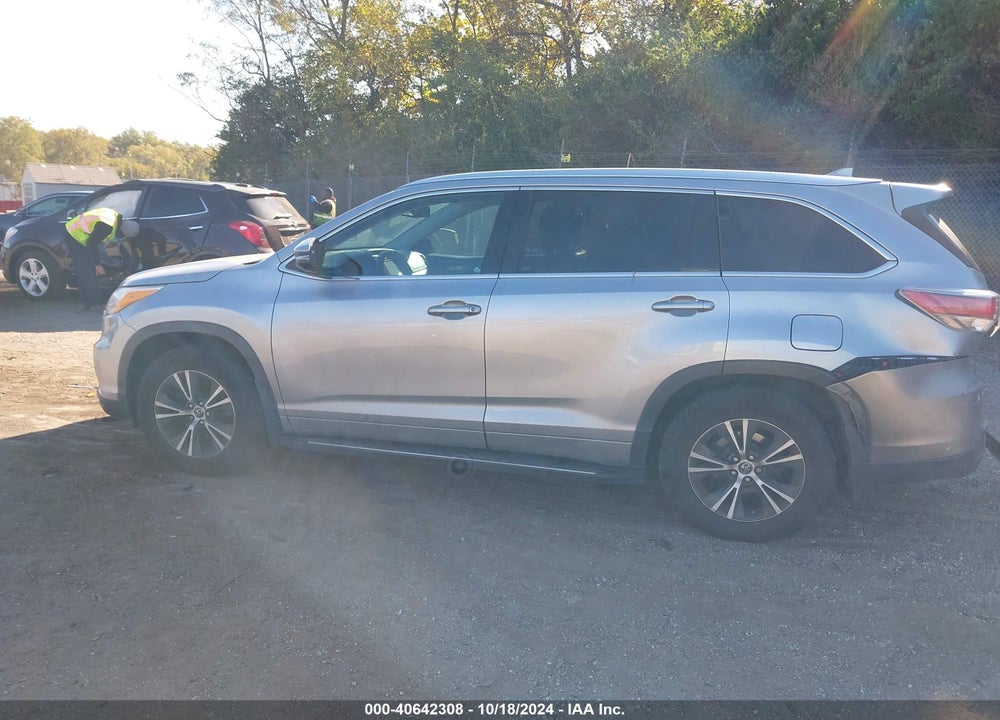 2016 TOYOTA HIGHLANDER XLE V6 VIN: 5TDJKRFH1GS344959