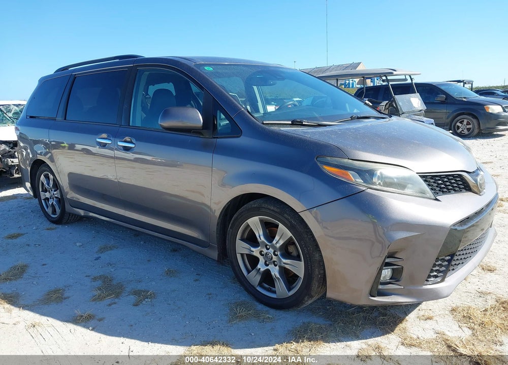 2019 TOYOTA SIENNA SE 8 PASSENGER VIN: 5TDXZ3DC4KS977586