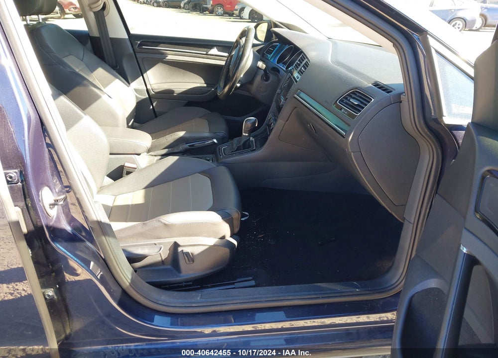 2015 VOLKSWAGEN GOLF SPORTWAGEN TSI SEL 4-DOOR VIN: 3VWC17AU1FM518643