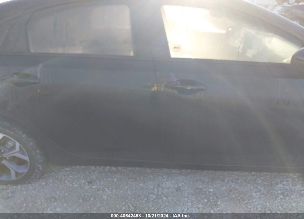 2019 KIA FORTE LXS VIN: 3KPF24ADXKE136904