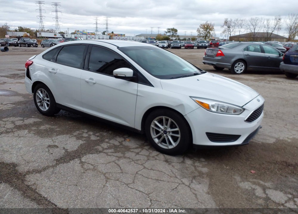 2015 FORD FOCUS SE VIN: 1FADP3F28FL263020