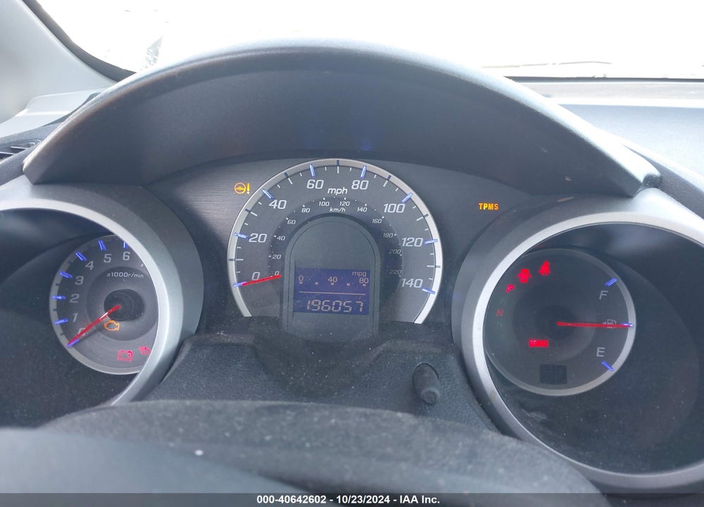 2011 HONDA FIT VIN: JHMGE8H53BC019205
