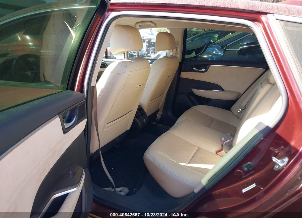 2018 HONDA CLARITY PLUG-IN HYBRID TOURING VIN: JHMZC5F32JC015157