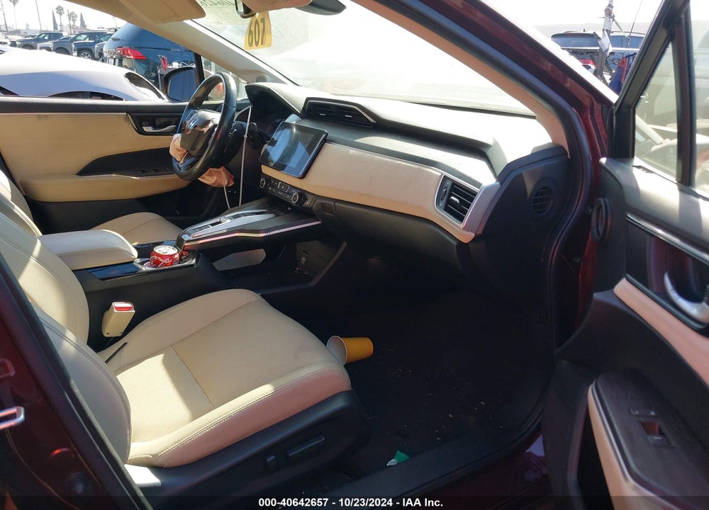 2018 HONDA CLARITY PLUG-IN HYBRID TOURING VIN: JHMZC5F32JC015157