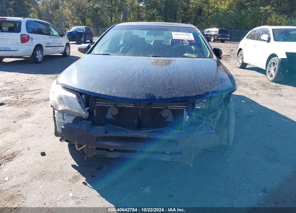 2014 TOYOTA CAMRY SE VIN: 4T1BF1FK2EU754891