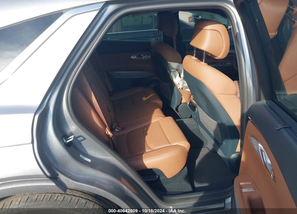 2023 GENESIS GV70 2.5T AWD VIN: KMUMADTB0PU082086