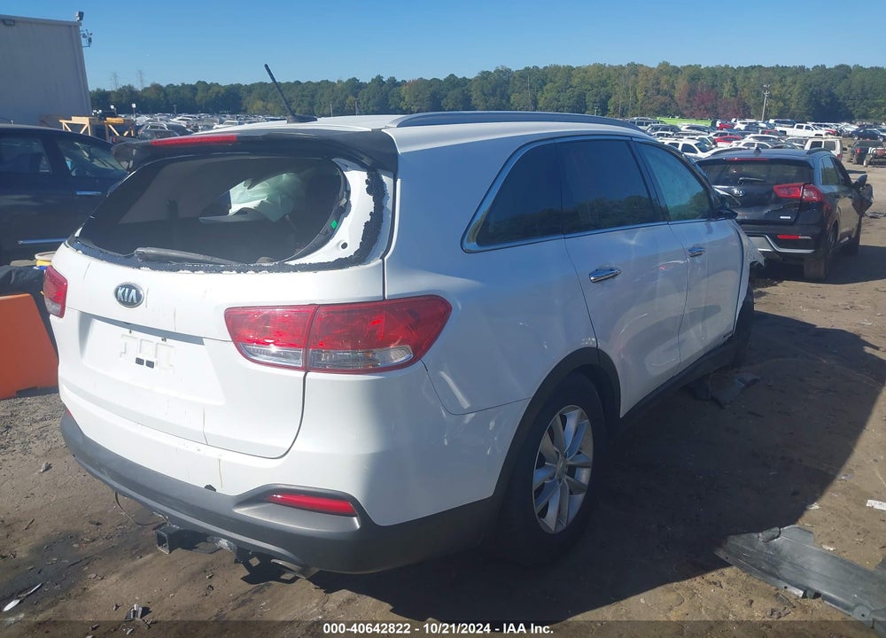 2018 KIA SORENTO 3.3L LX VIN: 5XYPGDA54JG370651