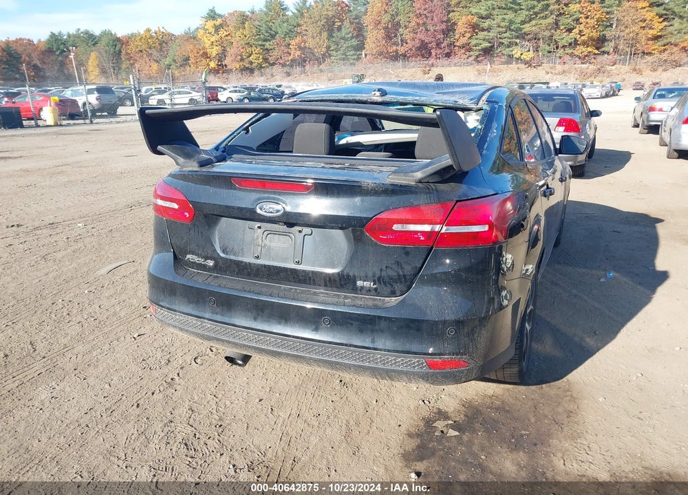 2018 FORD FOCUS SEL VIN: 1FADP3H27JL229379