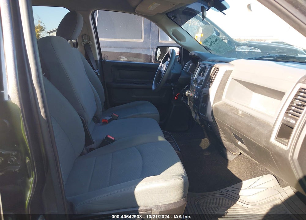 2014 RAM 1500 EXPRESS VIN: 1C6RR7KT1ES393328
