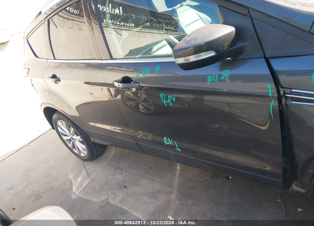 2017 FORD ESCAPE TITANIUM VIN: 1FMCU0J93HUB89709