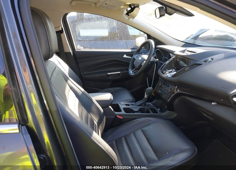 2017 FORD ESCAPE TITANIUM VIN: 1FMCU0J93HUB89709