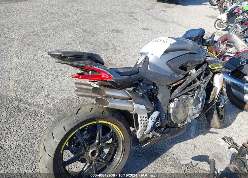 2021 M. V. AGUSTA BRUTALE 1000 RR VIN: ZCGPLFTW6MV000879