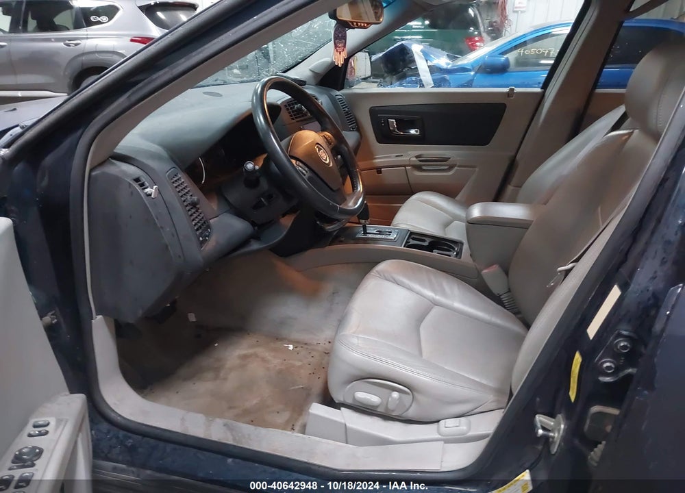 2006 CADILLAC SRX V6 VIN: 1GYEE637560133651